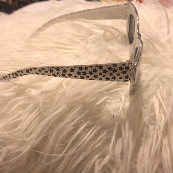Star cat eye shaped shades!⭐️ - Picture 2 of 3